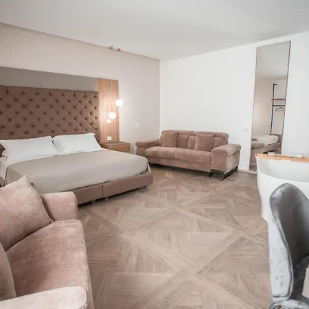 Hotel Alexander House San Ferdinando