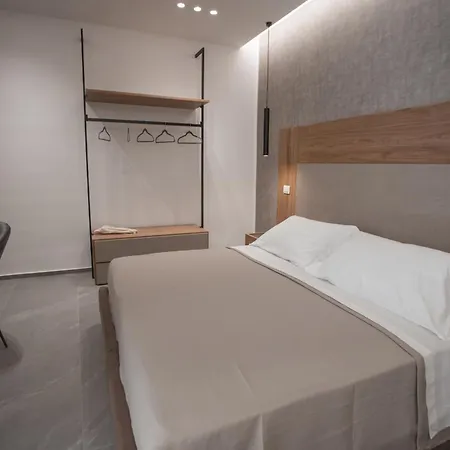 Hotel Alexander House