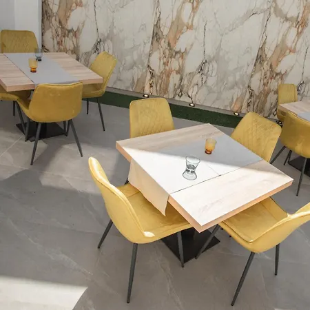 Hotel Alexander House San Ferdinando