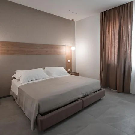 Alexander House * San Ferdinando