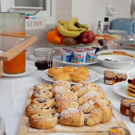 Hotel Alexander House